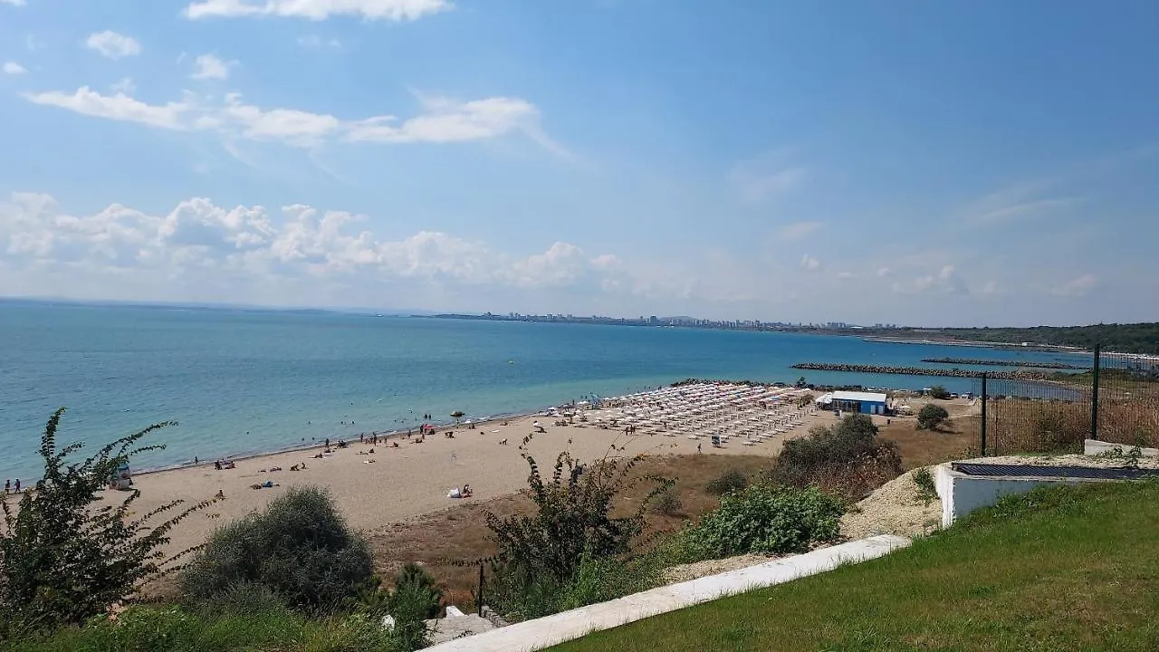 Sea Breeze Apartment Burgas
